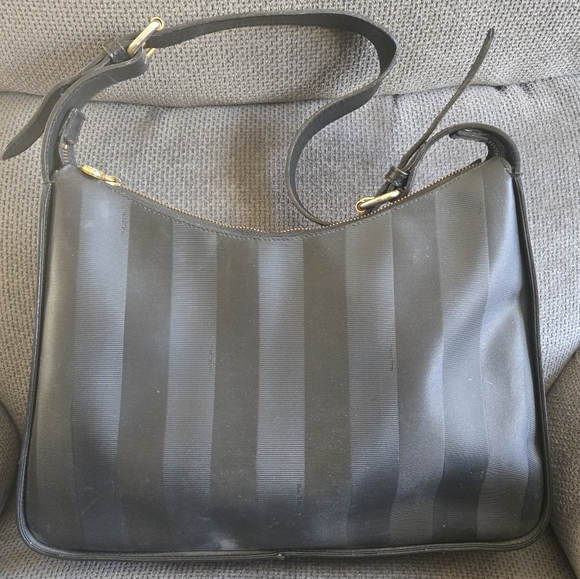 Fendi vintage Pequin shoulder bag Grey On Black - Picture 1 of 11